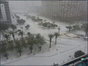 Cape Town Shocked as Snow Falls in the Weather!