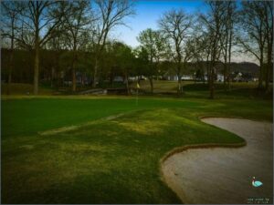 Golfers Paradise: Cave Golf Waterfront